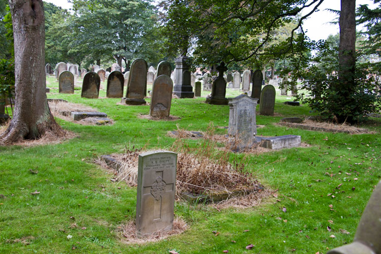 Headstones for Pte Dalby (Foreground) and Pte Hornby (Centre Distance) in Scarborough (Manor Road) Cemetery